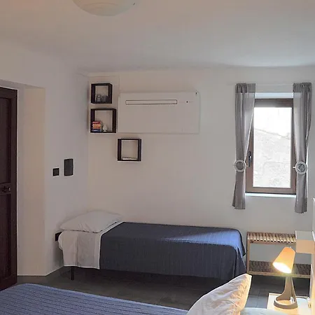 Nocleg ze śniadaniem Li Gutti 3*